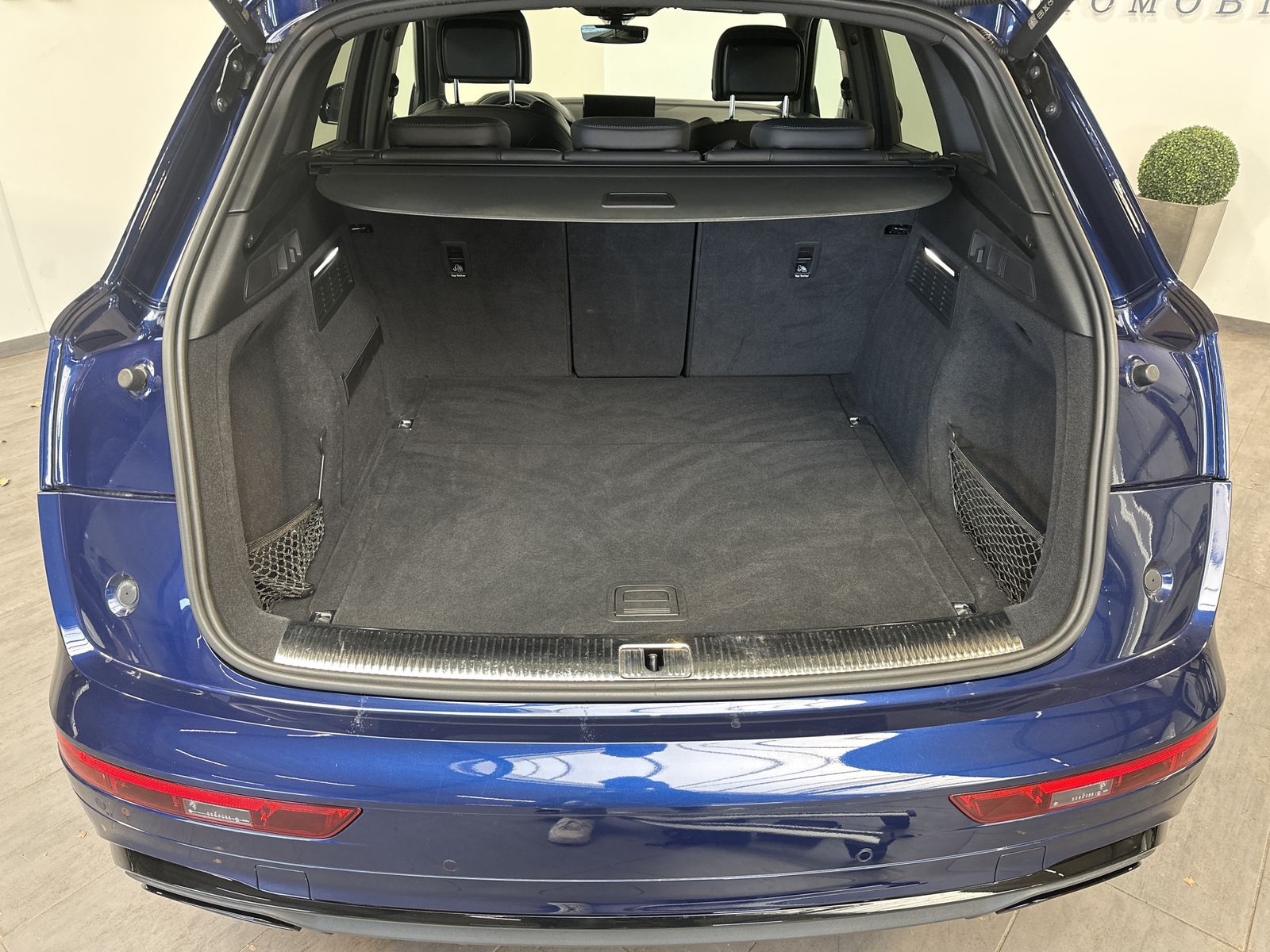 Fahrzeugabbildung Audi Q5 50 TDI Qu S-Line Black NAV+LED+ACC+KAM+21ZOLL