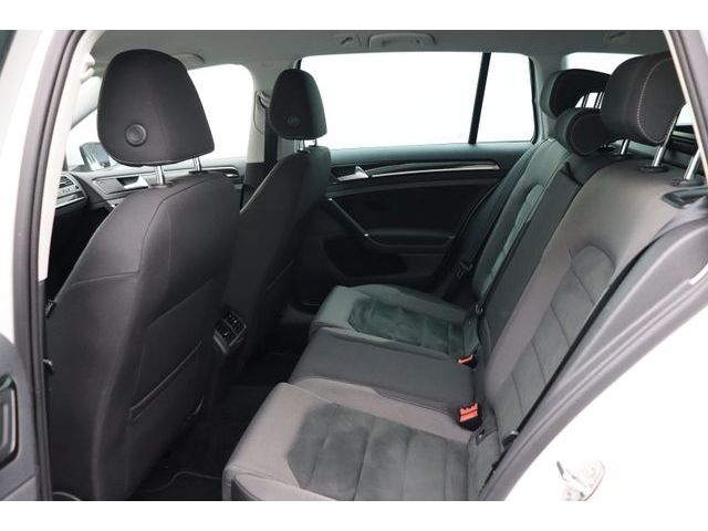 Fahrzeugabbildung Volkswagen Golf VII 1.5 DSG Highline