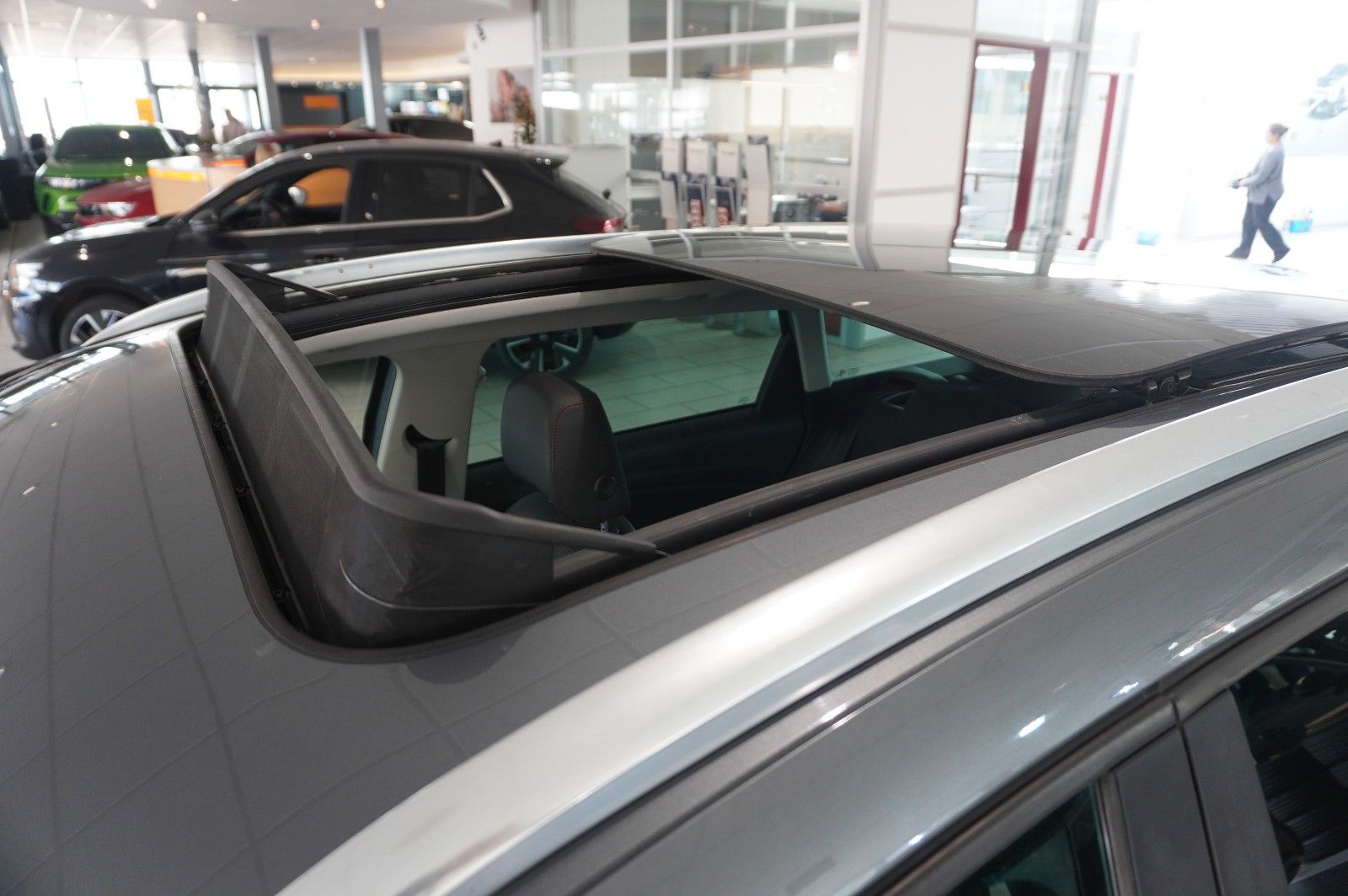 Fahrzeugabbildung SEAT Leon ST 1.4 TSI FR SPORT DSG KLIMA/PDC/TEMP/PANO