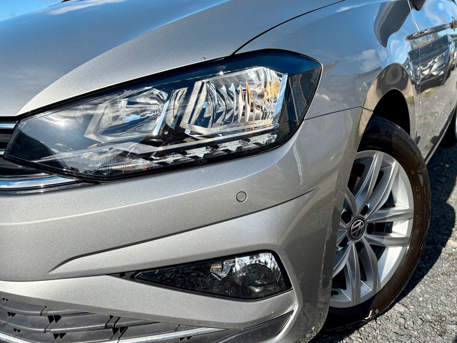 Fahrzeugabbildung Volkswagen Golf Sportsvan VII 1.5 TSI DSG Klima PDC 2.HAND