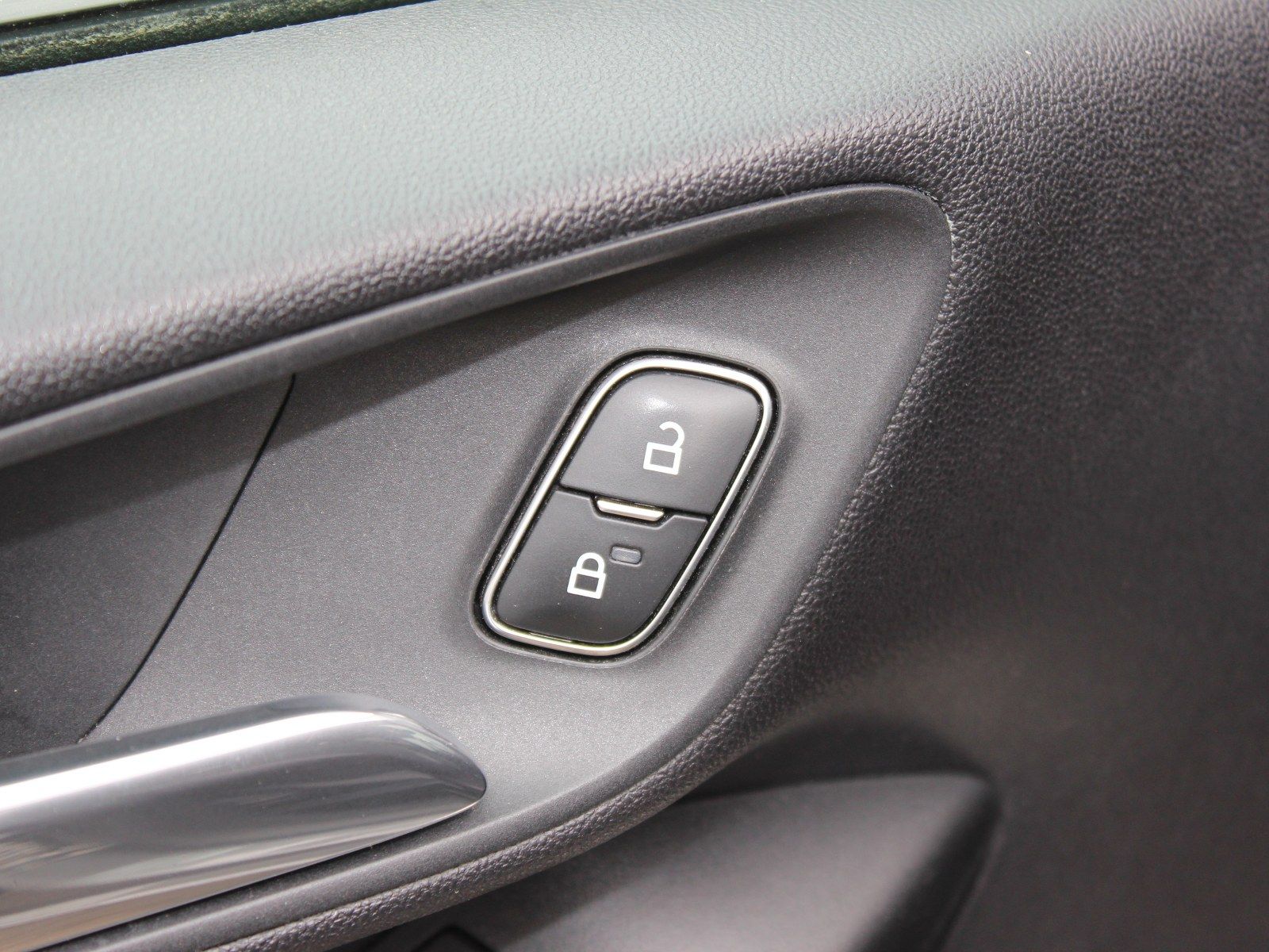 Fahrzeugabbildung Ford Fiesta Vignale 1,0 EcoBoost Start/Stopp