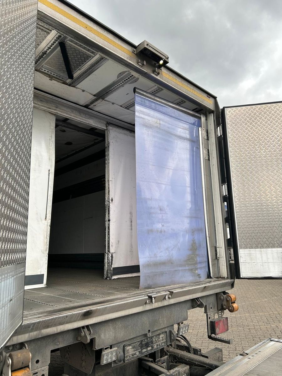 Fahrzeugabbildung Mercedes-Benz 2 Stk. Antos 1840+Rohr Kühlauflieger