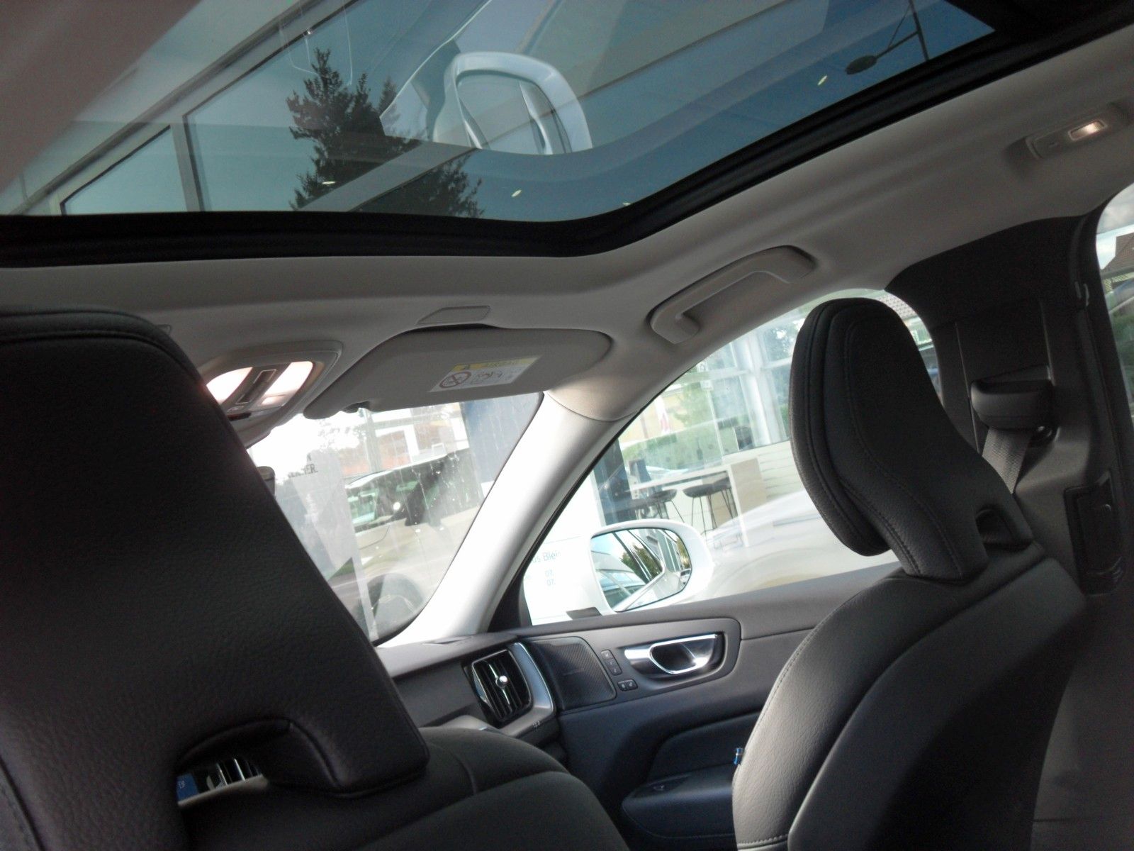 Fahrzeugabbildung Volvo XC60 T6  Inscription Expression