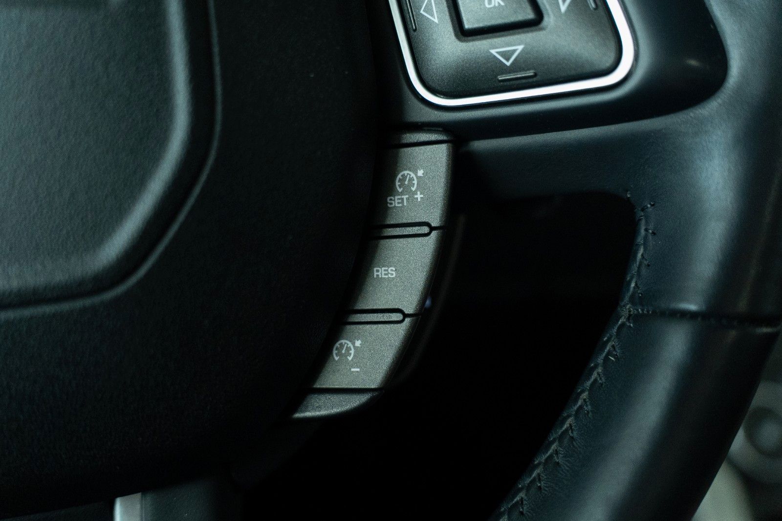 Fahrzeugabbildung Land Rover Range Rover Evoque SE 4x4 AUTOM/PANO/SHZ