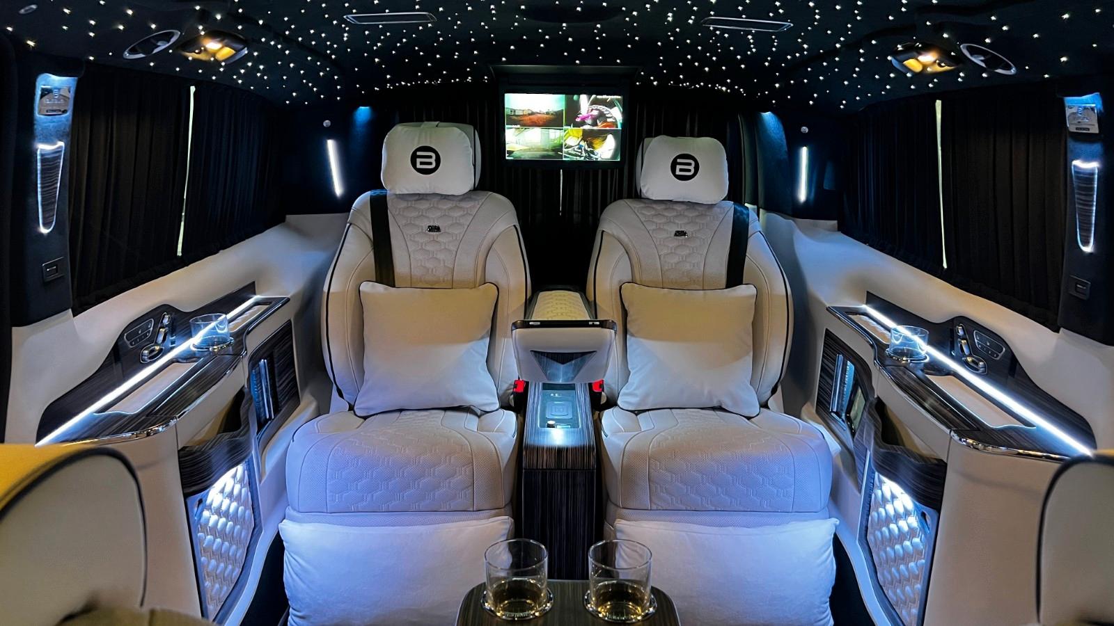 Mercedes-Benz V-300 4MATIC / AIR-MATIC / LUXUS VIP VAN / 2024