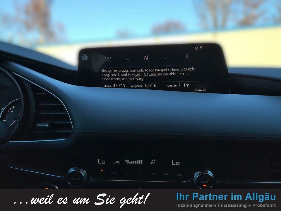 Fahrzeugabbildung Mazda 3 2.0L eSKY-X AT TAKUMI 360+BOSE+HUD+MATRIX+NAV+