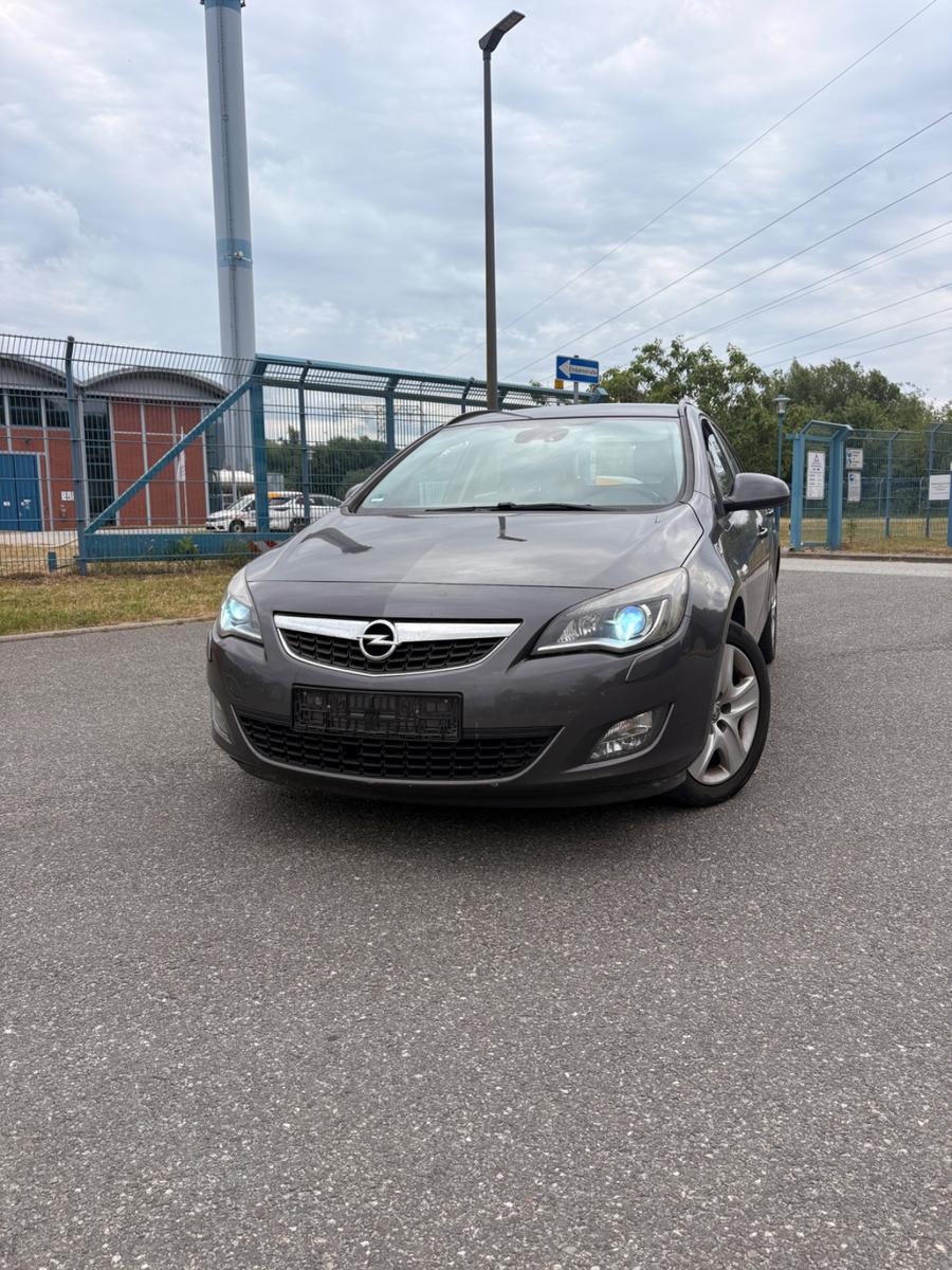 Opel Astra J 1,7 Diesel Sports Tourer Edition