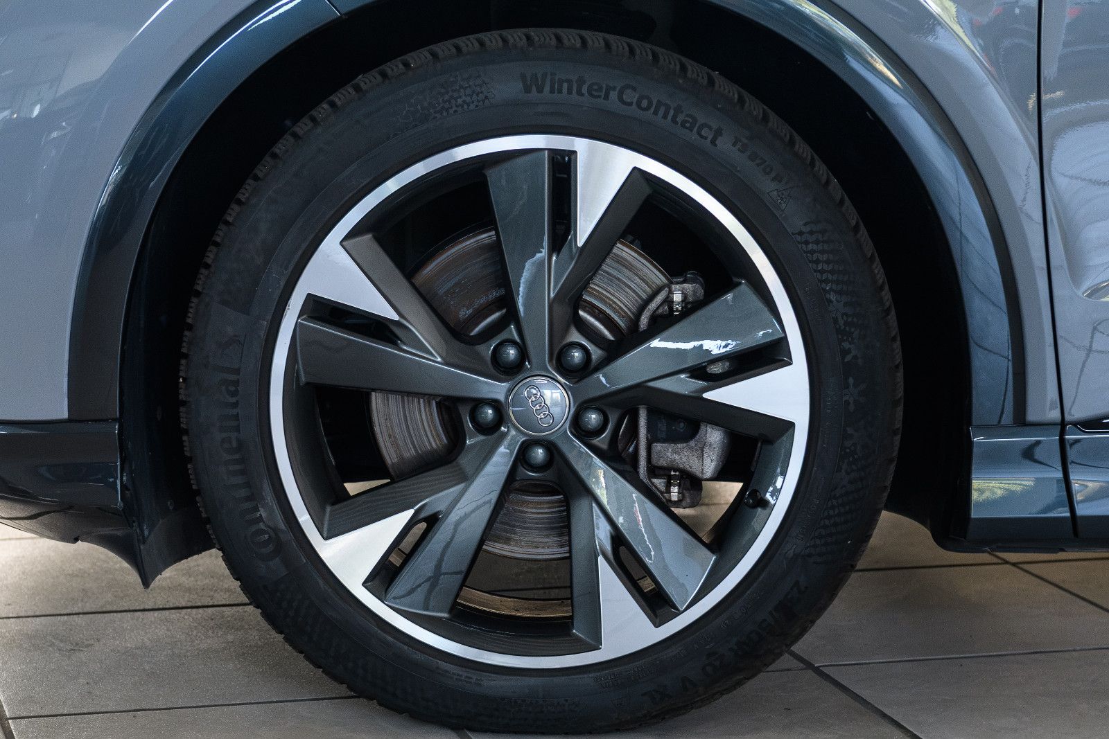 Fahrzeugabbildung Audi Q4 e-tron 45 quattro S-Line MATRIX/RFK/NAVI/
