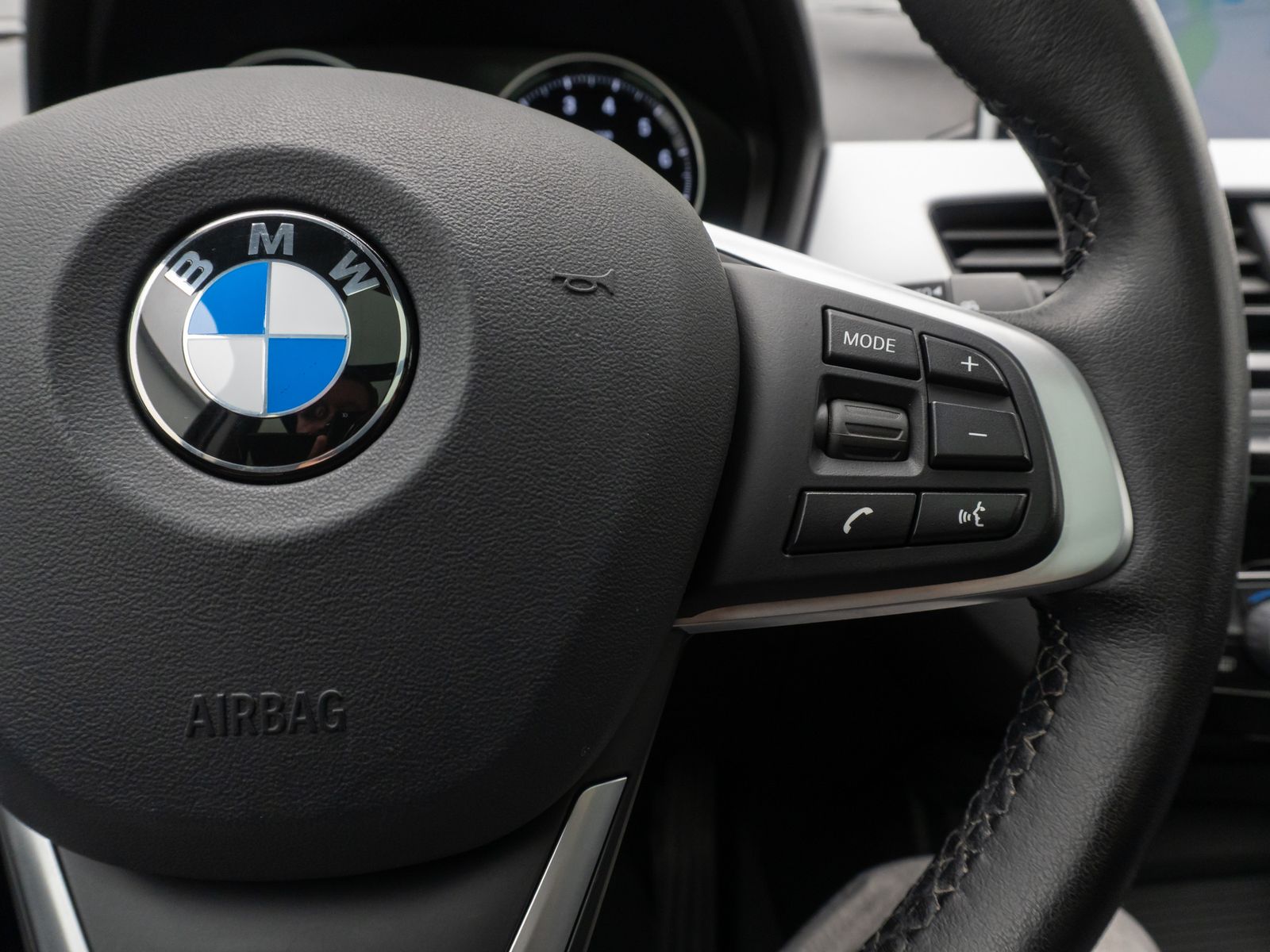 Fahrzeugabbildung BMW X1 sD18i Panorama Kamera DAB Navi Komfort Leder