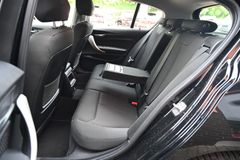 BMW 118 i Advantage Navi Klimaauto LED PDC Sitzhz
