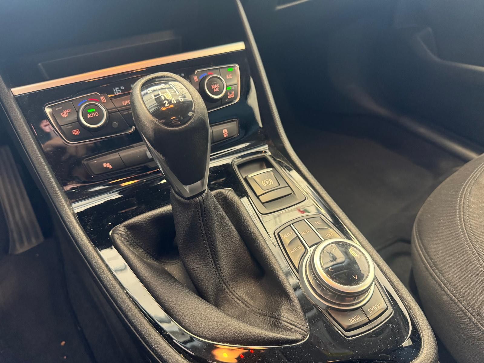 Fahrzeugabbildung BMW 216 Baureihe 2 Gran Tourer 216 d Advantage