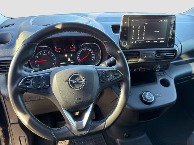 Fahrzeugabbildung Opel Combo Life E Edition XL Rollstuhlrampe