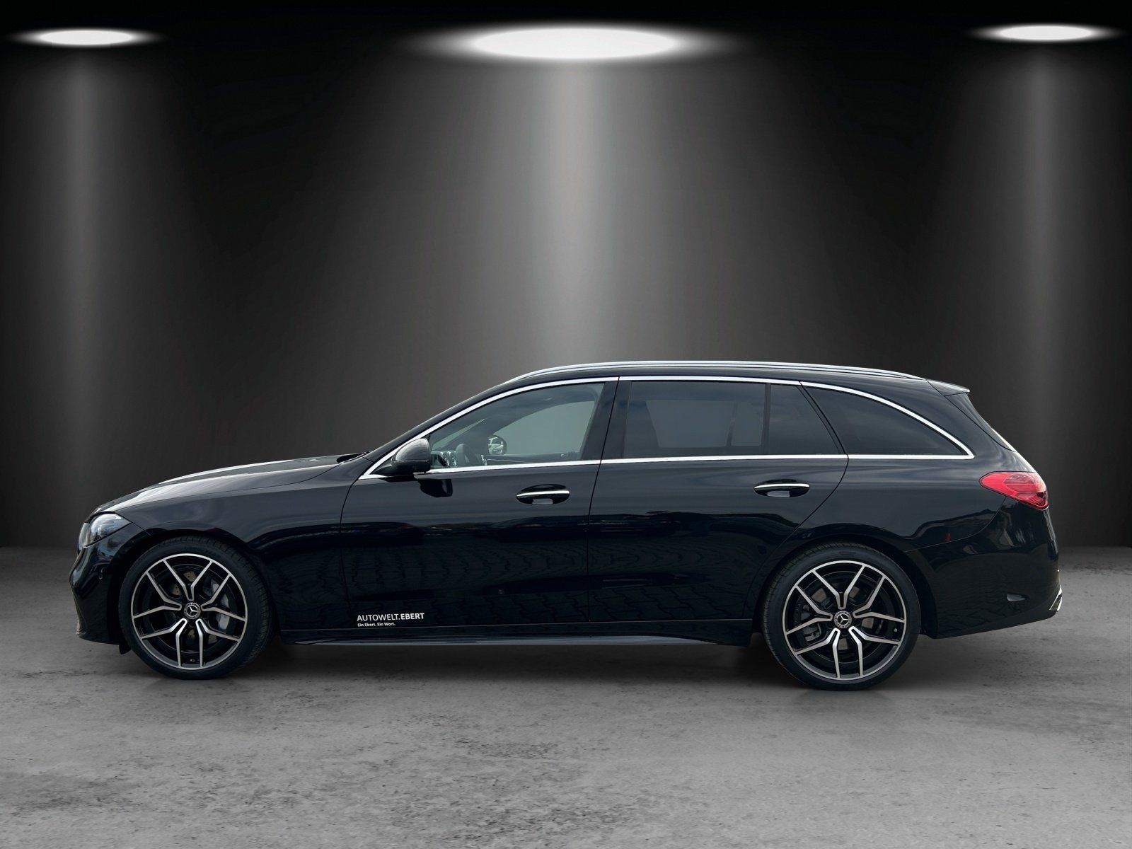 Fahrzeugabbildung Mercedes-Benz C 300 d T AMG Pano DISTRO AHK DigiLight 19"