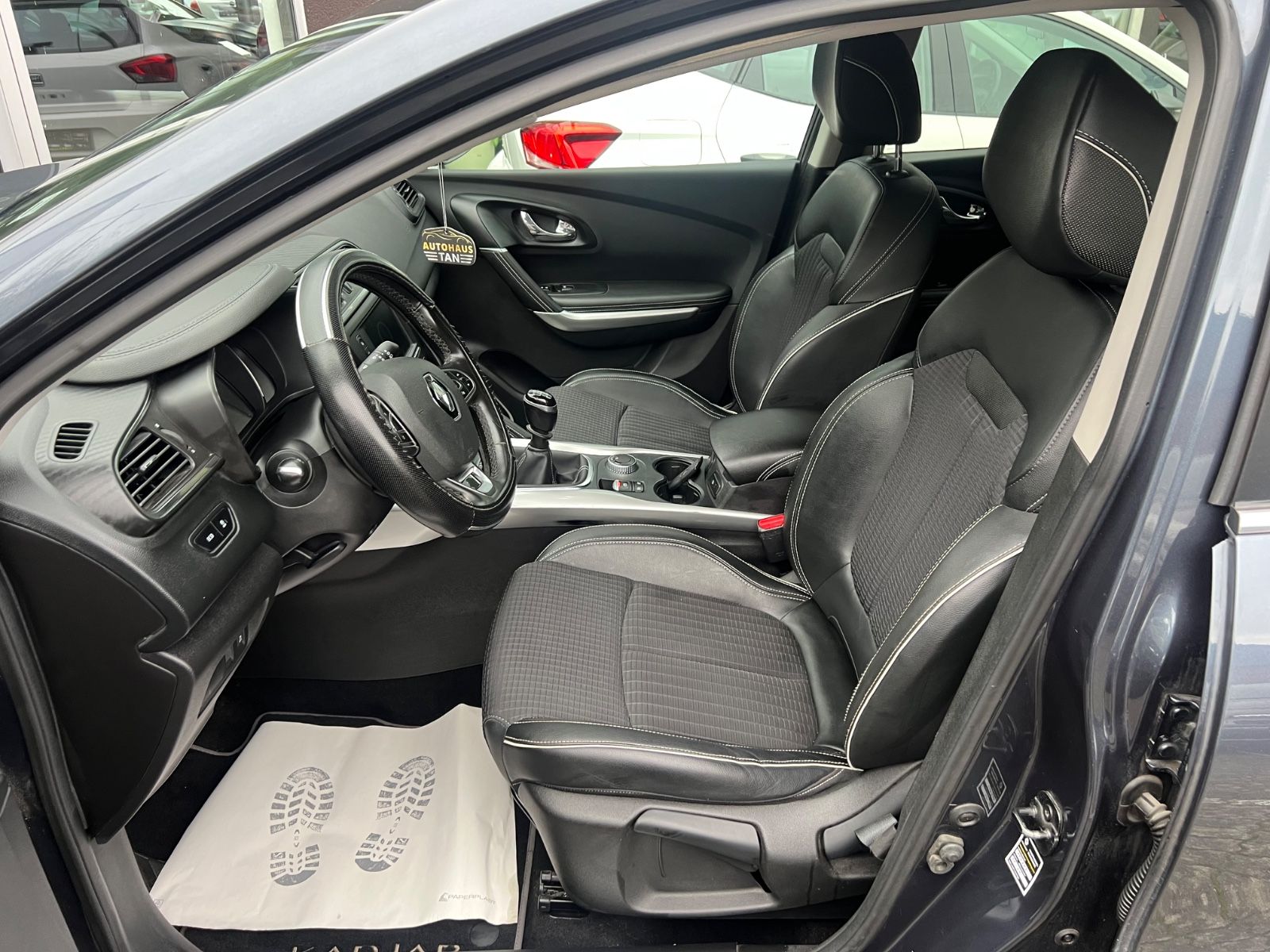 Fahrzeugabbildung Renault Kadjar Bose Edition 4x4 *LED*KAMERA*NAVI*