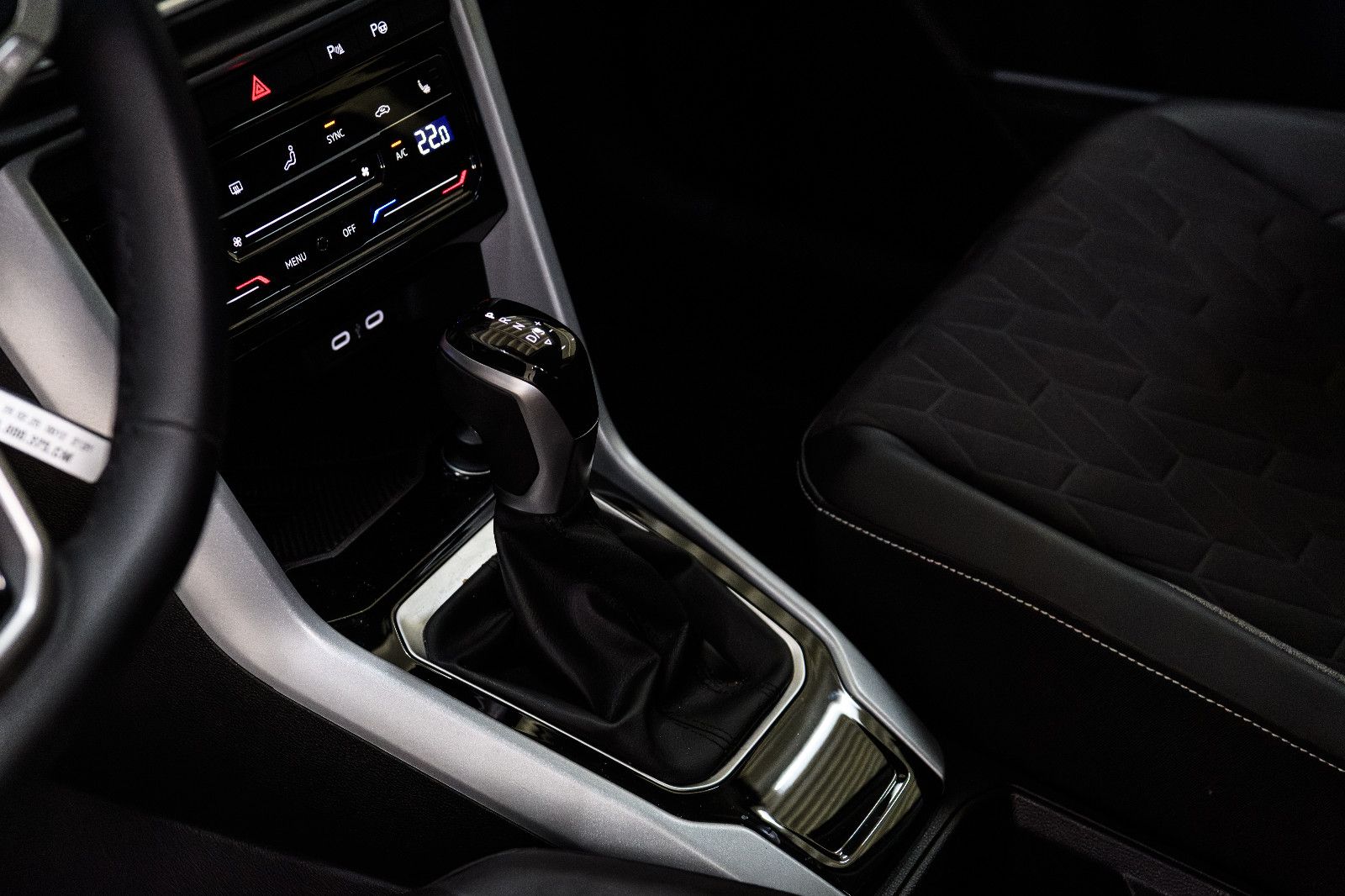 Fahrzeugabbildung Volkswagen T-Roc Goal+LED+AHK+GJR+NAVI+SHZ+AHK+ACC+