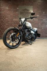 Harley-Davidson Softail Breakout 114 BREAKOUT CUSTOM BIKE - HARLEY-DAVIDSON SOFTAIL CUSTOM