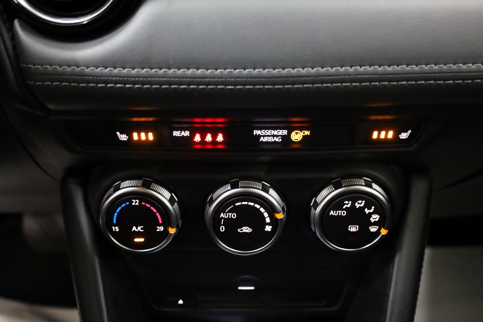 Fahrzeugabbildung Mazda CX-3 Selection Leder,Navi,LED,CarPlay,Kamera,SH