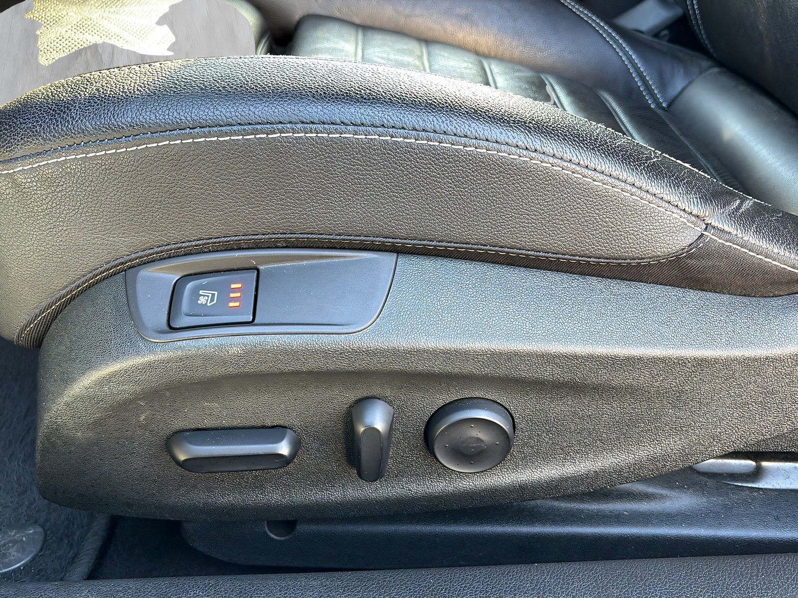 Fahrzeugabbildung Opel Cascada 1.4i INNOVATION NAVI LEDER XENON RF KAM