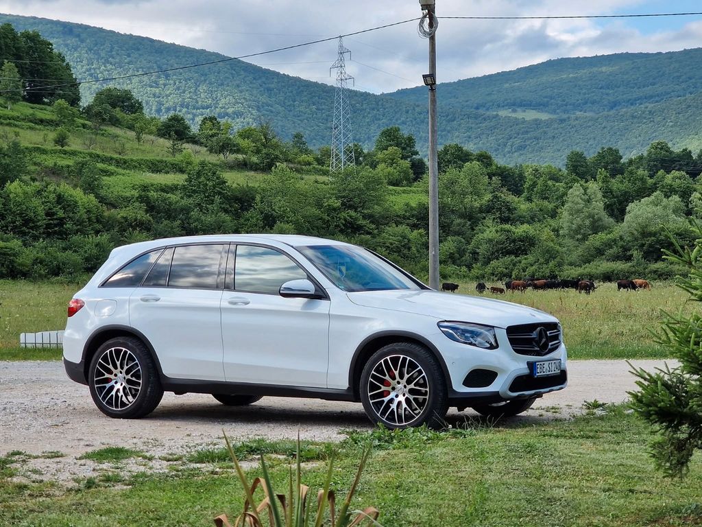 Image of Mercedes-Benz GLC 220
