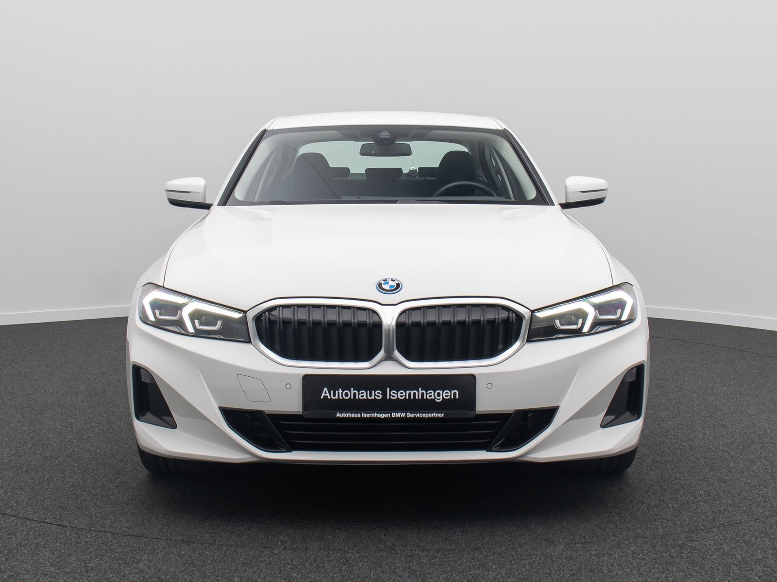 Fahrzeugabbildung BMW 330e GeschwindigReg PDC CockpitPlus DAB Sport