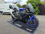 Yamaha R1 Akrapvic - YAMAHA R1