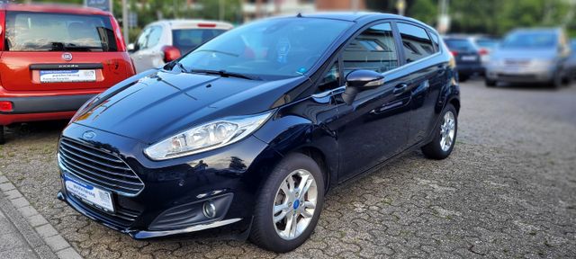 Ford Fiesta Titanium Navi Kamera Zahnriemen Neu TÜV