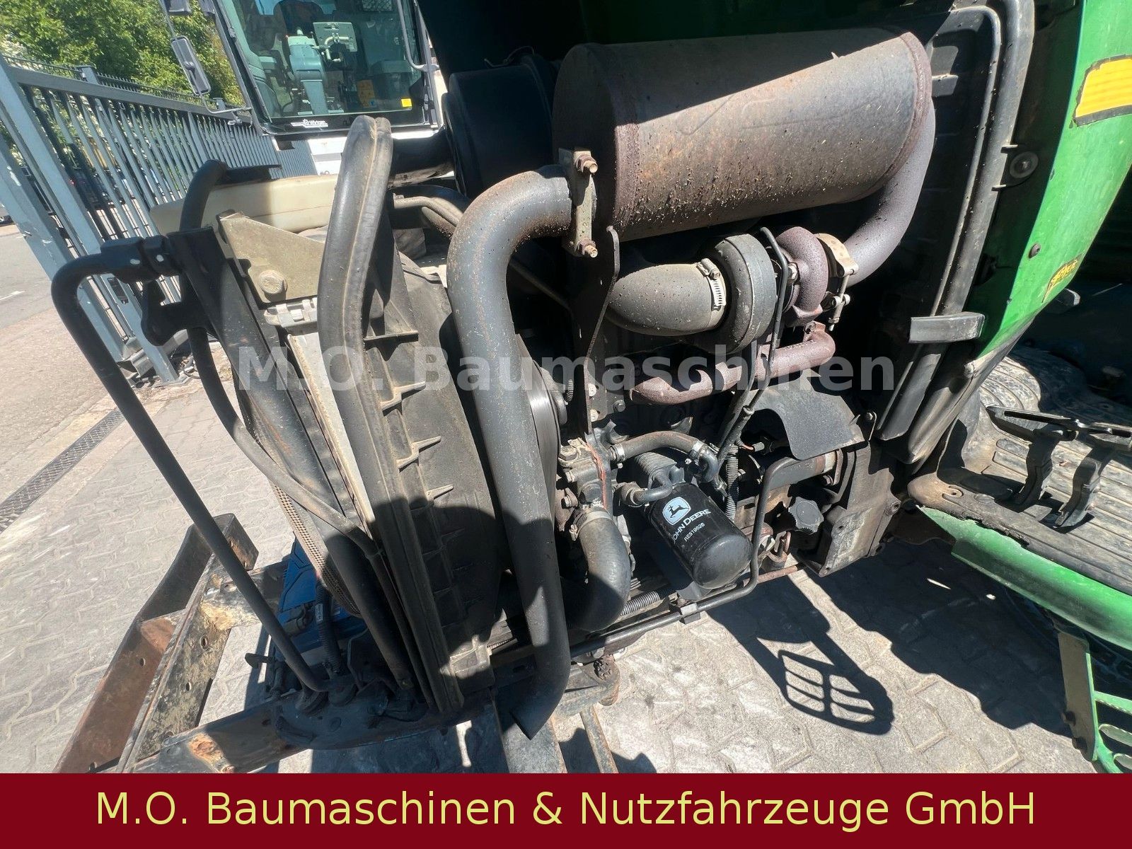 Fahrzeugabbildung John Deere 4520 / Schlepper /