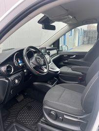 Mercedes V 220 - 11