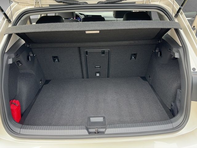 Golf VIII MOVE 1.5 TSI ACC NAVI AHK LED DAB+