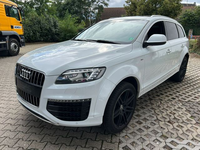 Audi Q7 3.0 TDI quattro 3x S line Pano 7sitz.