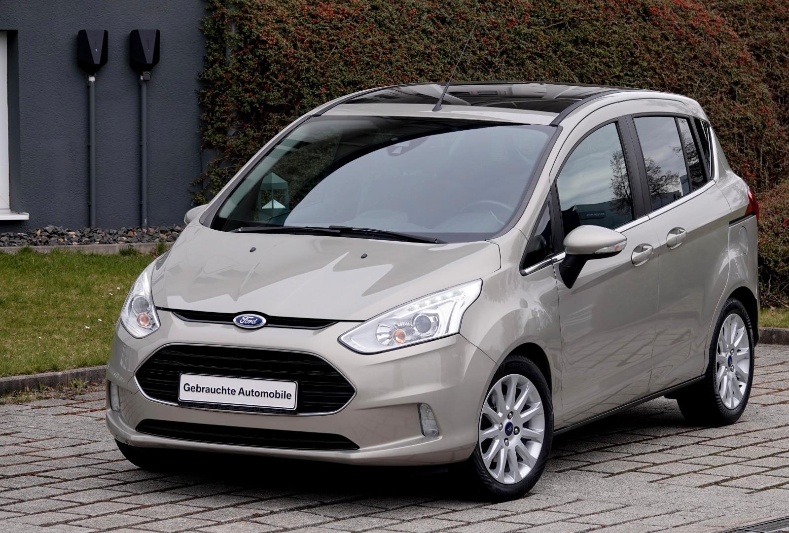 Ford B-MAX *TITANIUM* PANORAMA* KAMERA*