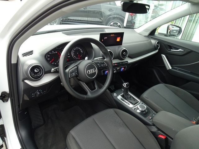 Q2 35 TFSI S-tronic advanced - AHZV / Matrix-LED