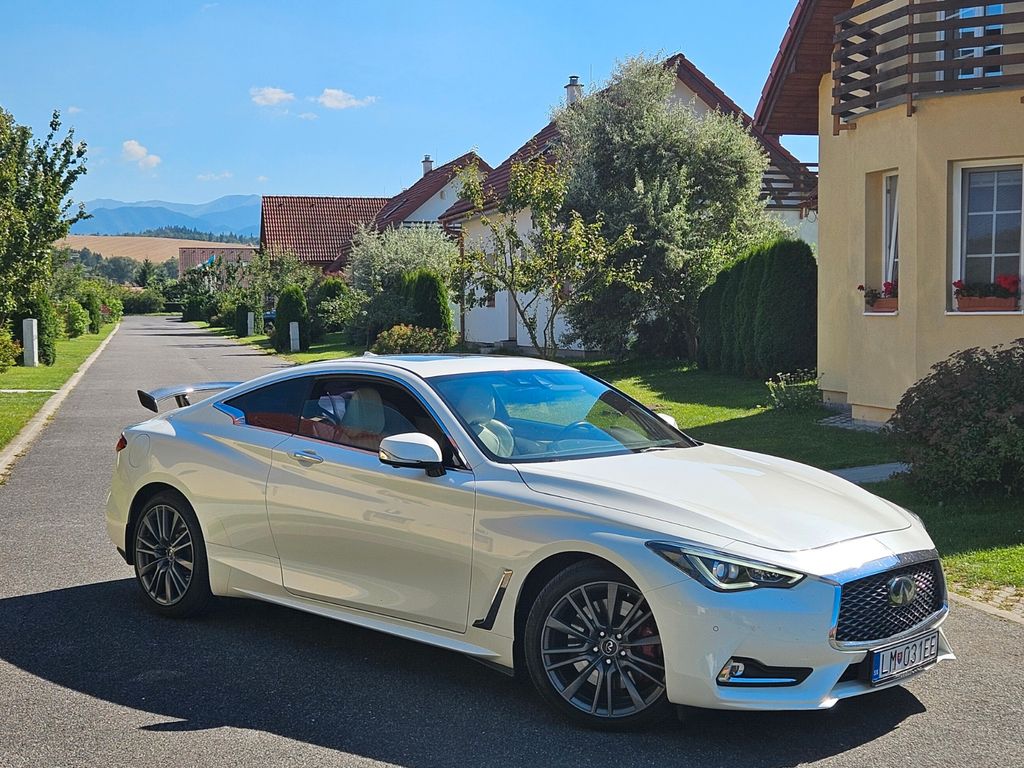 Infiniti Q60