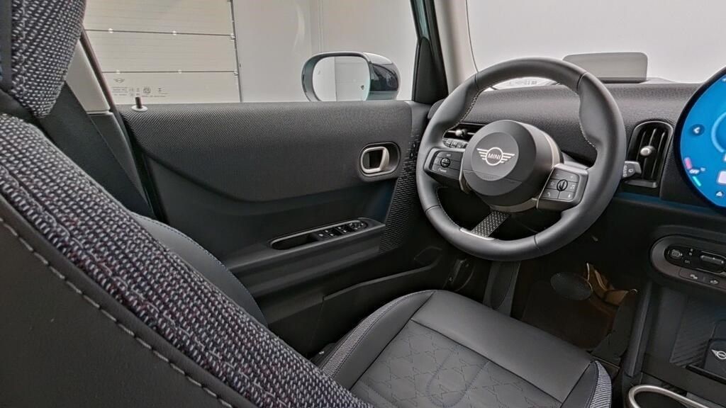 Fahrzeugabbildung MINI Cooper S 5-Türer, Head-Up, Panorama Dach, Sitzhe