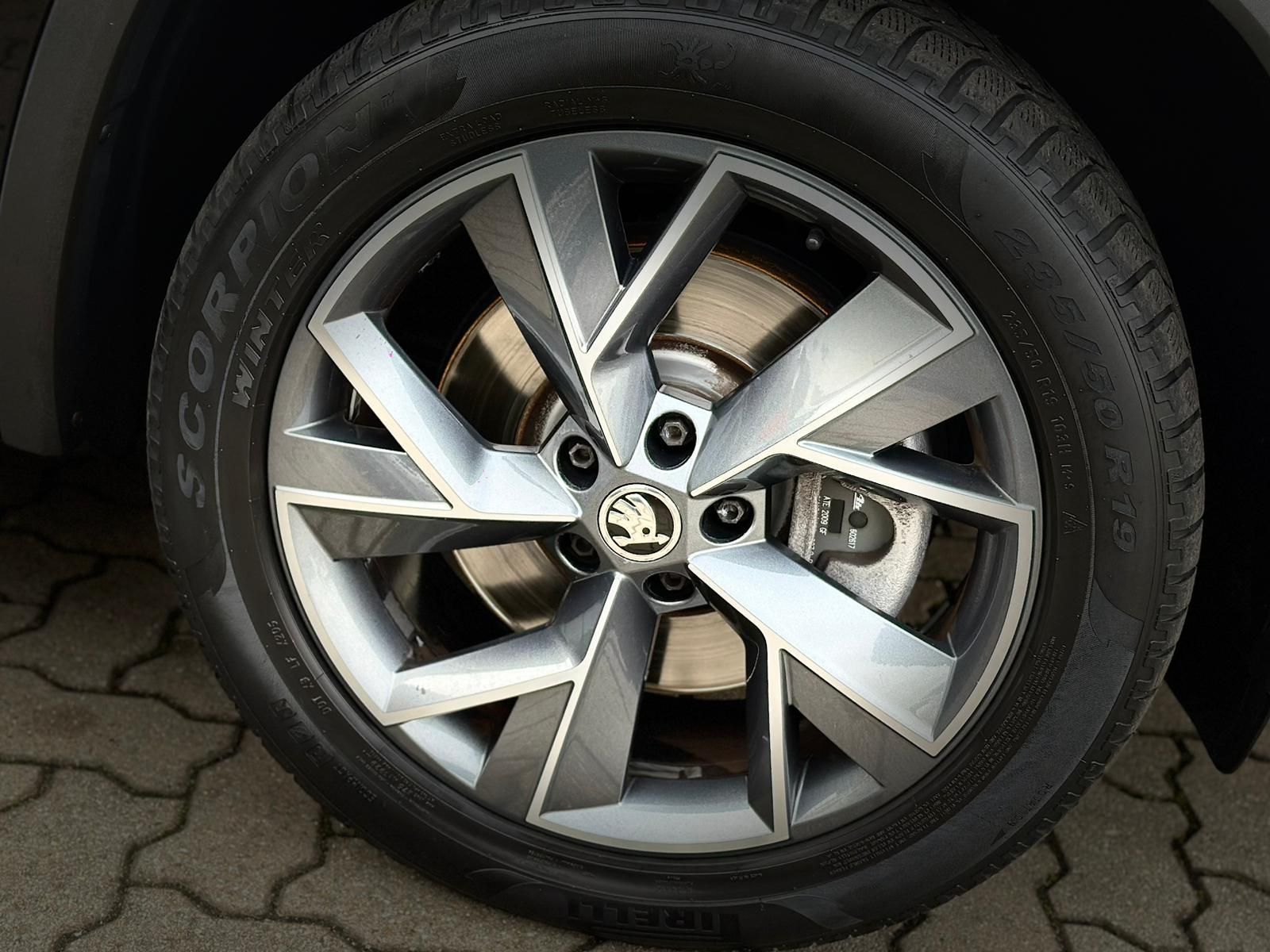 SKODA Kodiaq 2.0TDI SPORTLINE 4x4* LED#AHK#PANO#KEYLES - Image 9