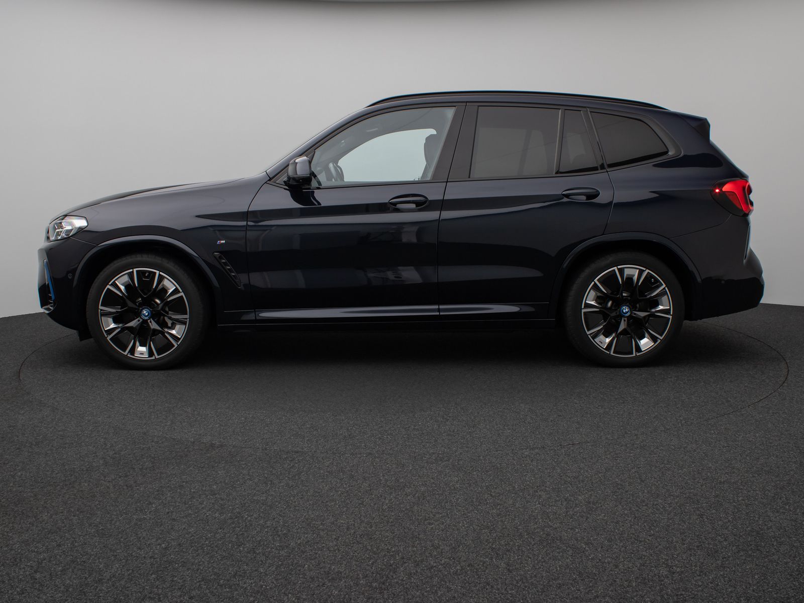 Fahrzeugabbildung BMW iX3 Impressive M Sport Panorama 360°HUD DAB H/K