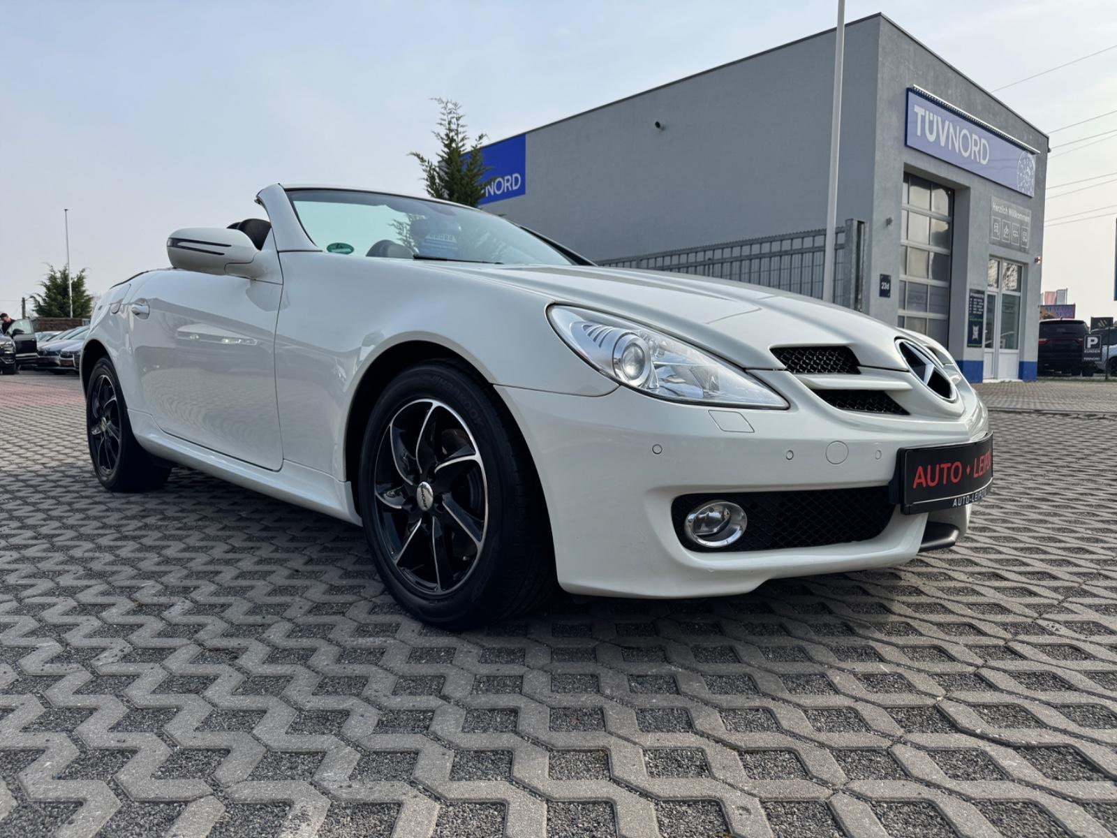 Mercedes-Benz SLK200RoadsterKompressor,BiXenon,Navi,Leder.....