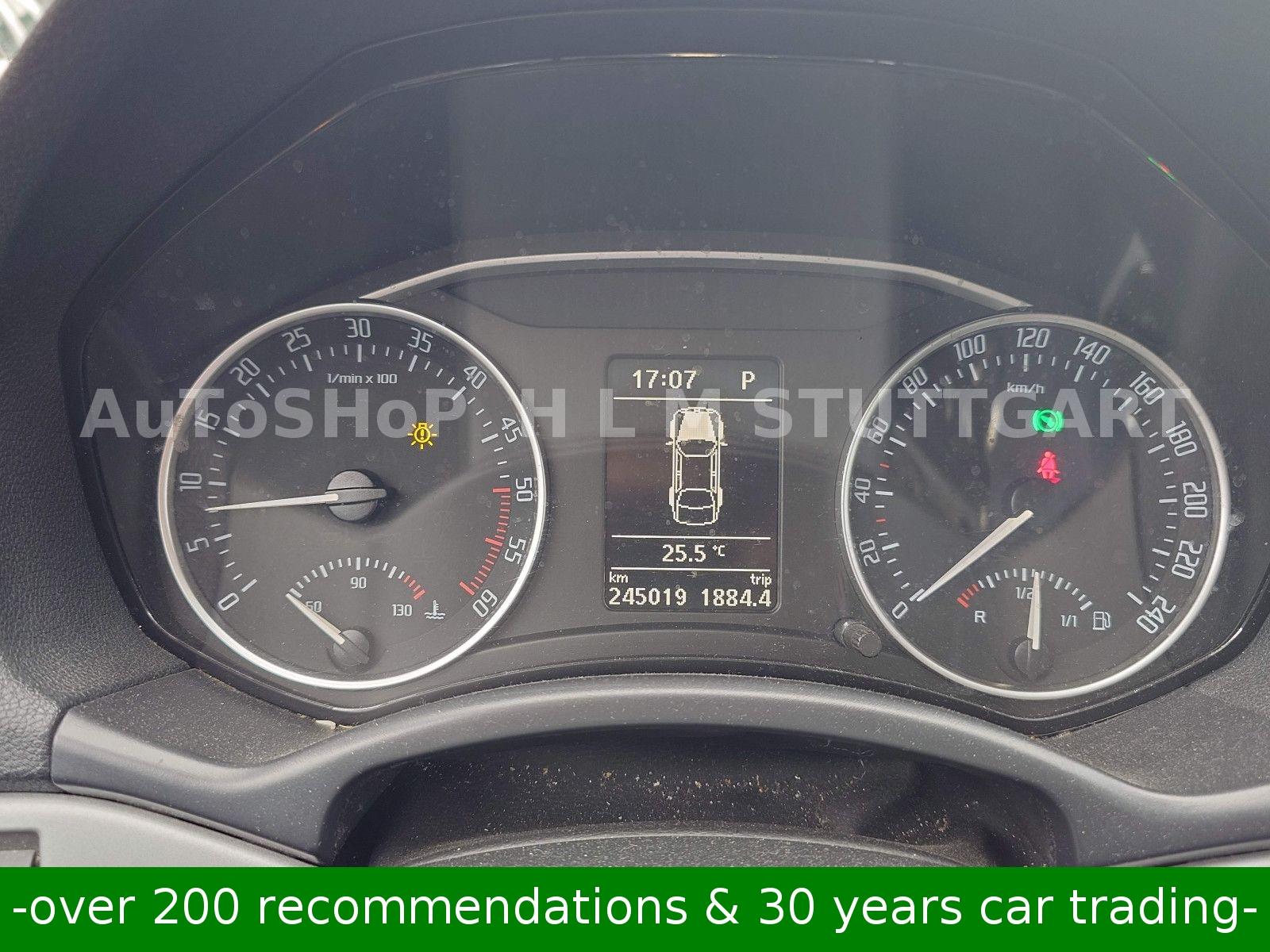 Skoda Octavia 2012 — photo 9