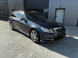 Mercedes-Benz E 350 CGI BlueEfficiency+TÜV/AU NEU+PANO+MASSAGE - gebrauchte Mercedes-Benz E 350 aus dem Jahr 2012