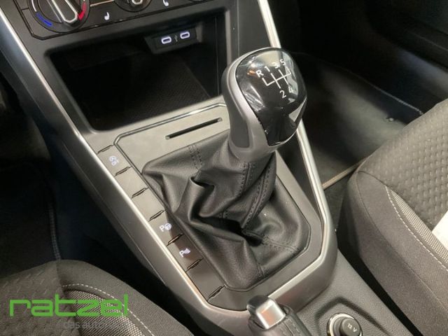 Fahrzeugabbildung Volkswagen Polo VI 1.0 TSI Life IQ Drive Paket ACC LED App