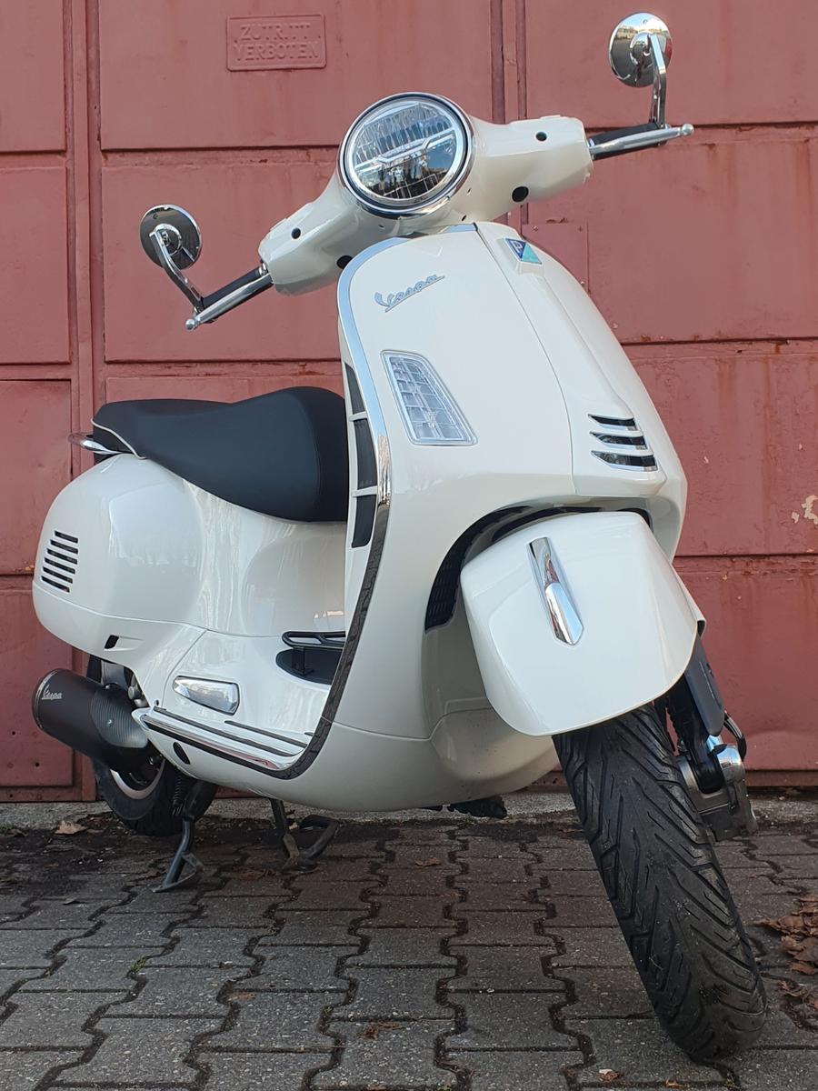 Vespa GTS 300 Super E5