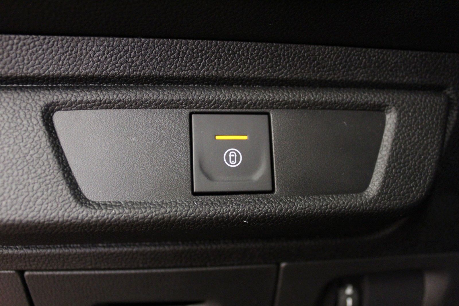 Fahrzeugabbildung Dacia Logan III TCe 90 Expression*Media Nav*PDC*