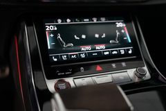 AUDI RSQ8 | Pano | Matrix | HuD | B&O | AHK | 23" AUDI RSQ8 | Pano | Matrix | HuD | B&O | AHK | 23"