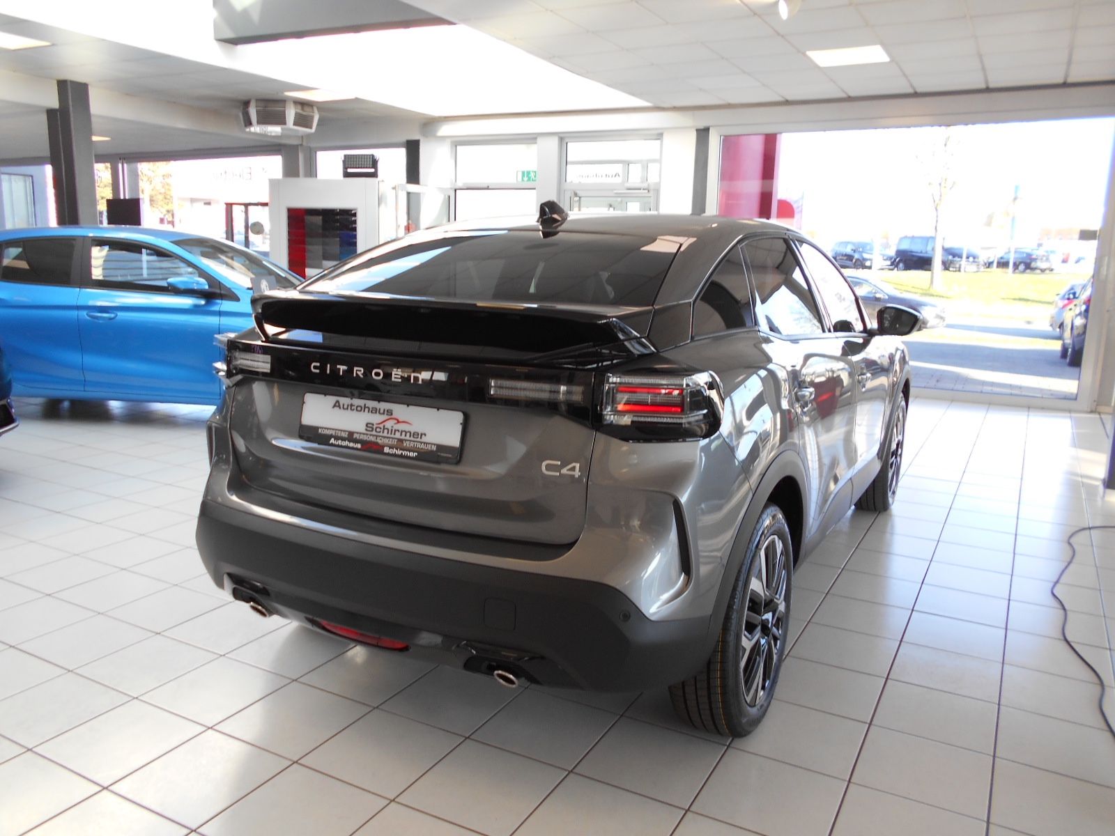 Fahrzeugabbildung Citroën C 4 Hybrid 136 e-DCS6 Max Facelift