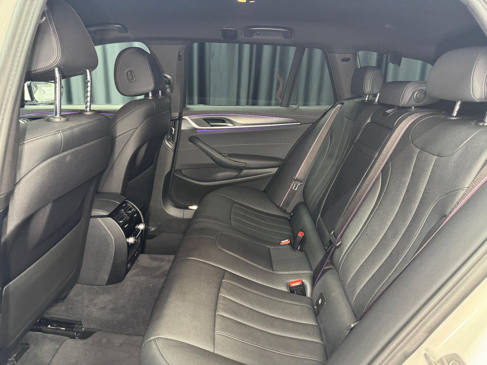 Fahrzeugabbildung BMW 530 d xDrive M Sport|360°|LASER|HUD|
