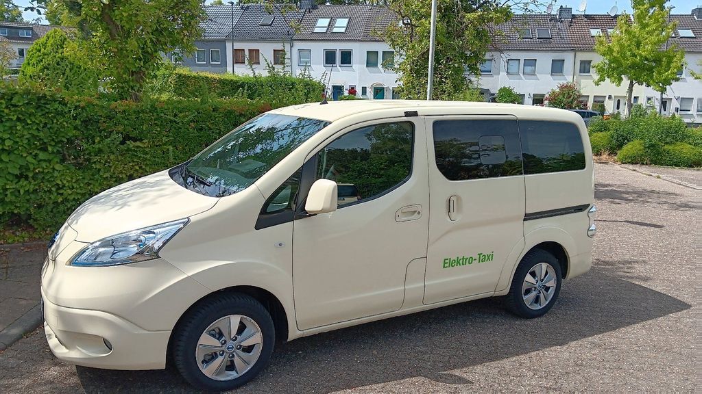 Image of Nissan NV200