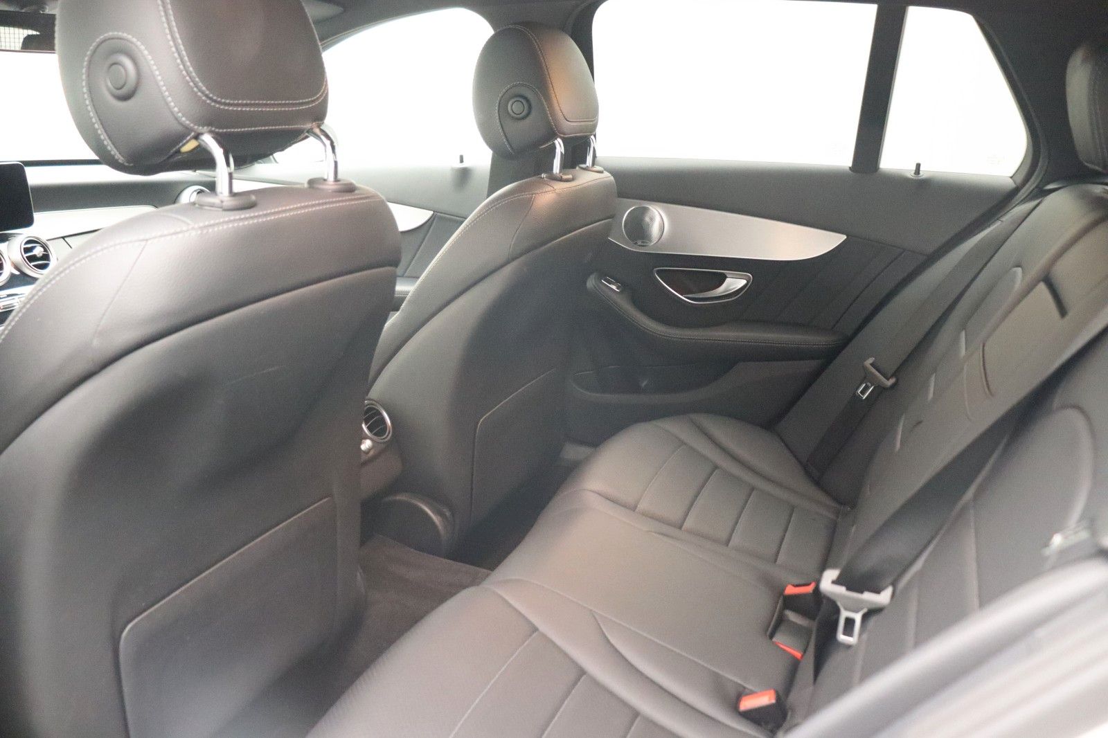 Fahrzeugabbildung Mercedes-Benz C 220d T-Modell 4Matic AMG-Line Night-Paket