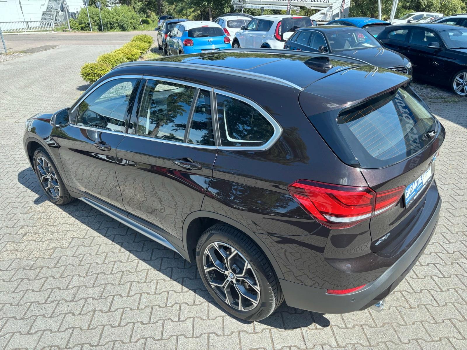 BMW X1 sDrive 18 d xLine*Auto*Pano*LED*1-Hand*S-Heft, миниатюра 13