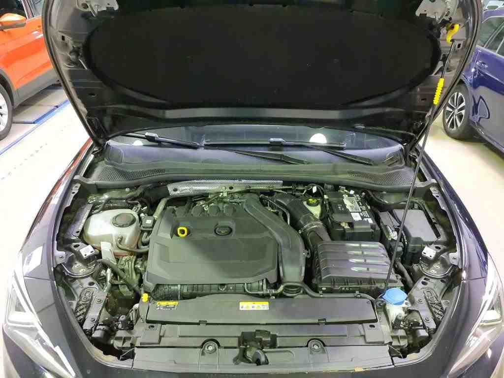 SEAT Leon XCELLENCE 1.5 eTSI 110kW Tempo*PDC*RFK*SH