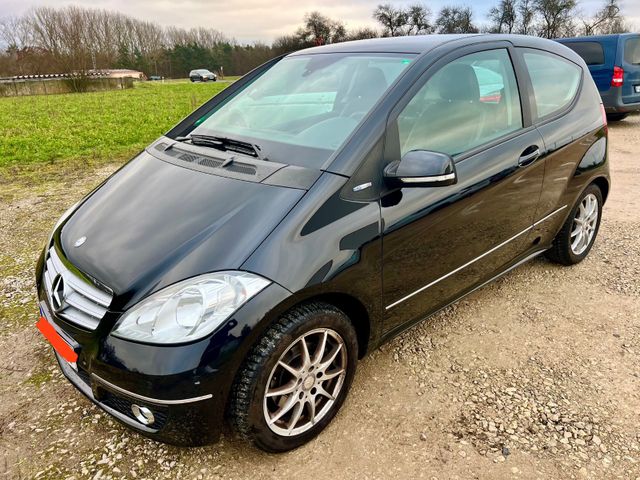 Mercedes-Benz A 180 AVANTGARDE *NAVI*LEDER*SERVICE NEU *1 HAND